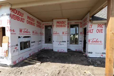 Exterior - 2905 E Northampton St, Broken Arrow, OK 74014 photo 4 of 4