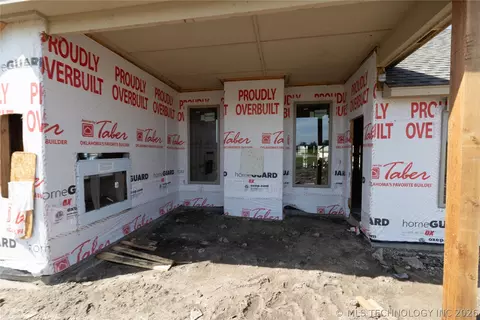 Exterior - 2905 E Northampton St, Broken Arrow, OK 74014 photo 4 of 4