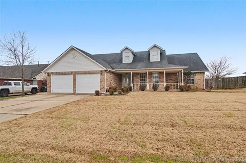 403 Valhalla Dr, Muskogee, OK 74403