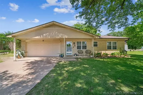 812 W Atlanta Pl, Broken Arrow, OK 74012
