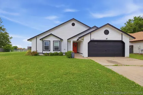 1508 N Cypress Ave, Broken Arrow, OK 74012