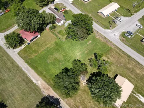 001 SW Railroad St, Coalgate, OK 74538