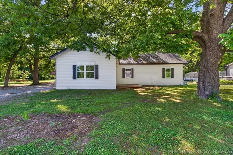 228 S Edith St, Pryor, OK 74361