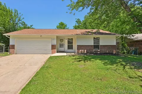 571 W 149th Pl, Glenpool, OK 74033