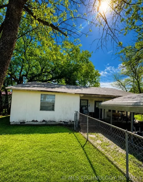 327 S Spruce St, Kellyville, OK 74039