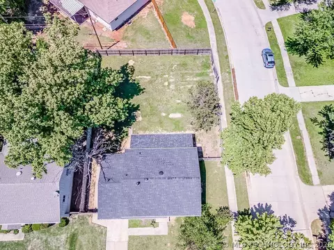 View/Area - 10185 E 22nd Pl, Tulsa, OK 74129 photo 1 of 5
