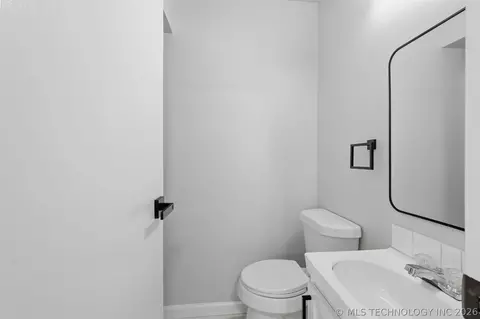 Bath - 10185 E 22nd Pl, Tulsa, OK 74129 photo 1 of 4