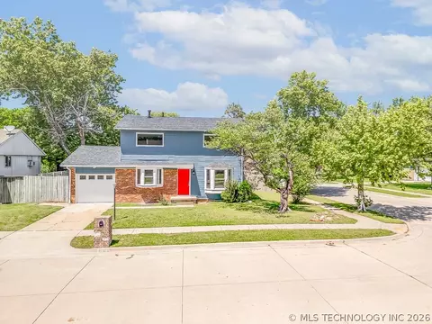 Exterior - 10185 E 22nd Pl, Tulsa, OK 74129 photo 3 of 7