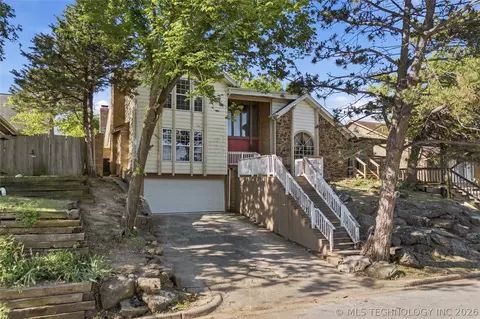 3928 E 60th Pl, Tulsa, OK 74135