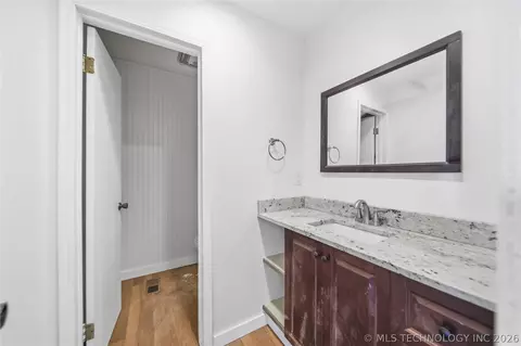 Bath - 3928 E 60th Pl, Tulsa, OK 74135 photo 3 of 12