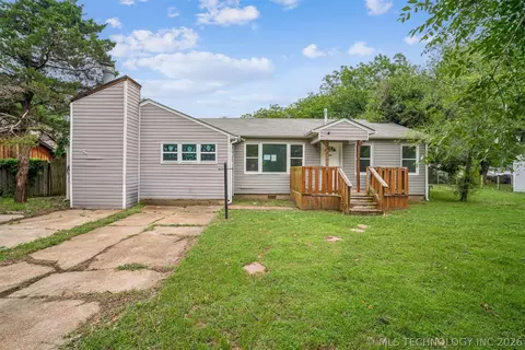 1010 N Gertrude Ave, Wagoner, OK 74467