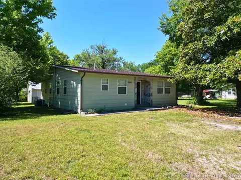 229 9th St, Stonewall, OK 74871