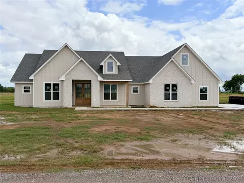 1315 E Gunner Ln, Muskogee, OK 74403