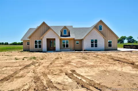 1315 E Gunner Ln, Muskogee, OK 74403