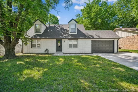 205 W Waco St, Broken Arrow, OK 74011