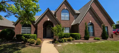 3900 W Vandalia St, Broken Arrow, OK 74012