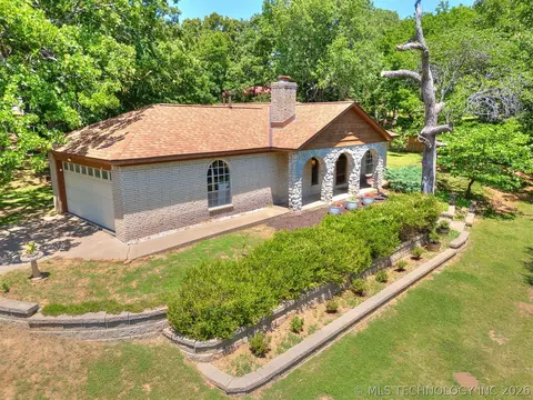 4213 Lakeside Dr, Sapulpa, OK 74066