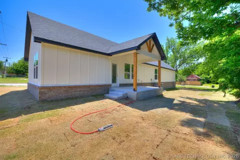 Exterior - 2107 E Haskell St, Tulsa, OK 74110 photo 7 of 11