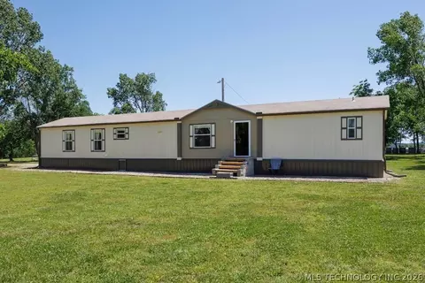750 E 20th St, Pawhuska, OK 74056