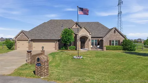 14246 N 61 Ave, Collinsville, OK 74021