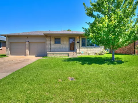 10909 E 5th St, Tulsa, OK 74128