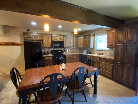 Kitchen - 135 96th Road 11, Eucha, OK 74342 photo 1 of 3
