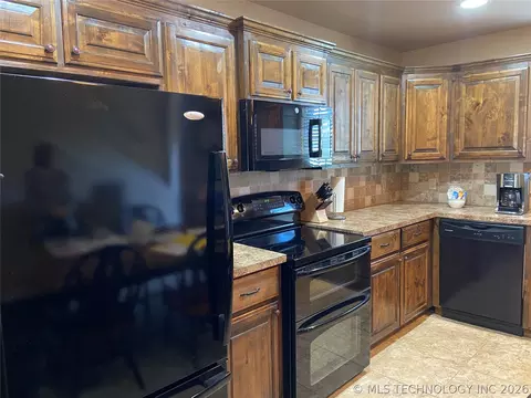 Kitchen - 135 96th Road 11, Eucha, OK 74342 photo 2 of 3