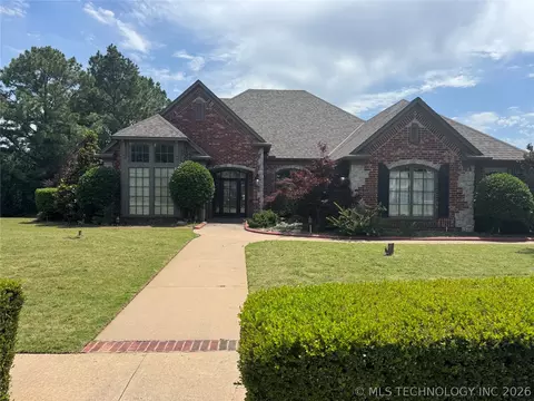 309 E Imperial St, Broken Arrow, OK 74011