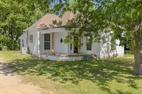302 S 10 Ave, Madill, OK 73446