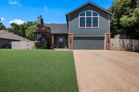 2412 W Twin Oaks St, Broken Arrow, OK 74011