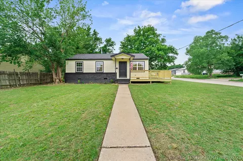 4698 Cheyenne Ave, Tulsa, OK 74126