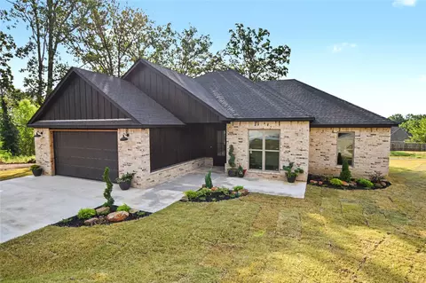 685 Woodlands Dr, Tahlequah, OK 74464