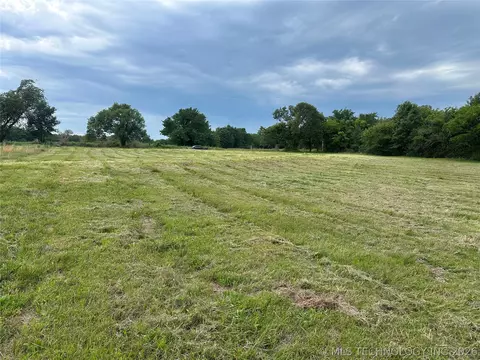 1 S 270 Rd, Morris, OK 74445 photo 8