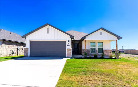 10927 S 271st East Ave, Coweta, OK 74429