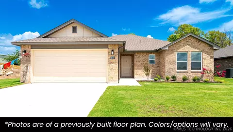 10907 S 271st East Ave, Coweta, OK 74429