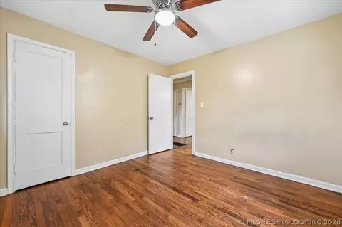 Bedroom - 112 E 54th St, Tulsa, OK 74105 photo 6 of 6