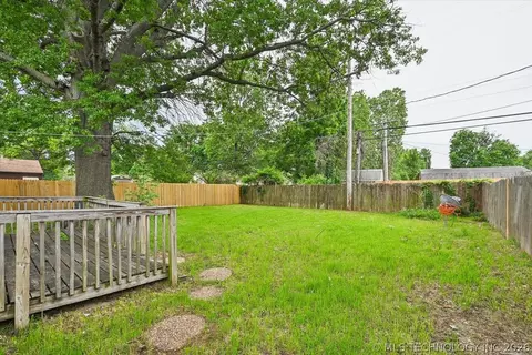 Exterior - 112 E 54th St, Tulsa, OK 74105 photo 5 of 5