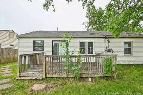 Exterior - 112 E 54th St, Tulsa, OK 74105 photo 4 of 5