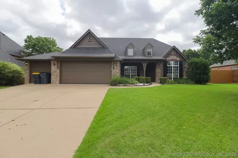 11705 S Willow Pl, Jenks, OK 74037