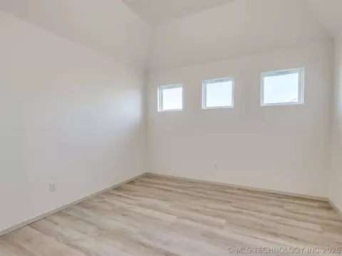 Bedroom - 3205 E 147th Pl S, Bixby, OK 74008 photo 3 of 10