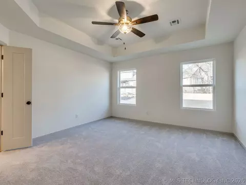 Bedroom - 3205 E 147th Pl S, Bixby, OK 74008 photo 4 of 10