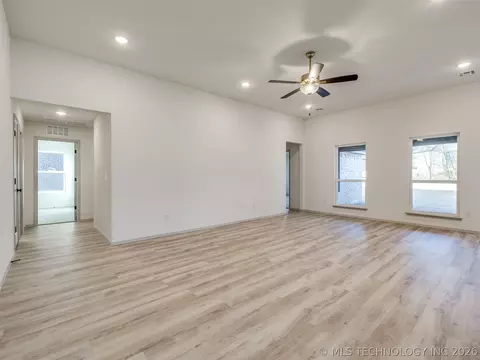 Living - 3205 E 147th Pl S, Bixby, OK 74008 photo 1 of 5