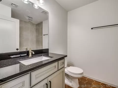 Bath - 3205 E 147th Pl S, Bixby, OK 74008 photo 1 of 9