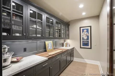 Kitchen - 2829 E 34th St, Tulsa, OK 74105 photo 6 of 7