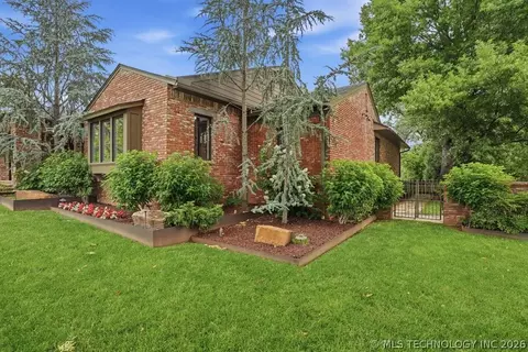 Exterior - 2829 E 34th St, Tulsa, OK 74105 photo 11 of 11