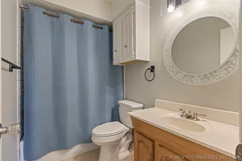 Bath - 12002 E 39th St, Tulsa, OK 74146 photo 1 of 2