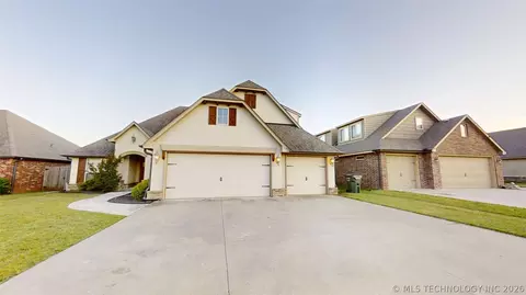 7408 E 83rd St N, Owasso, OK 74055