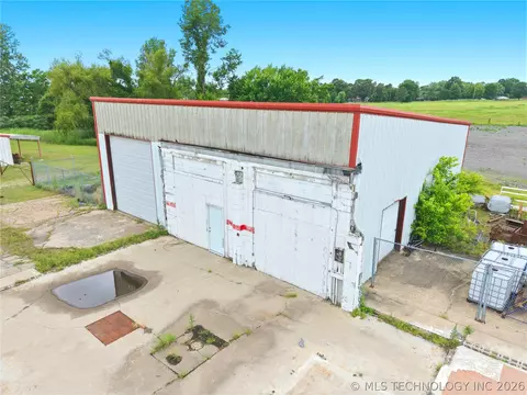 40 Interstate, Muldrow, OK 74948 photo 3