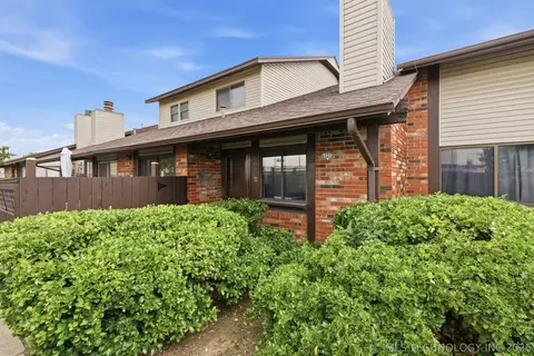 11212 E 13th Street 27-3c, Tulsa, OK 74128
