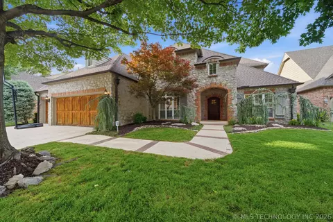 5715 E 109th St, Tulsa, OK 74137